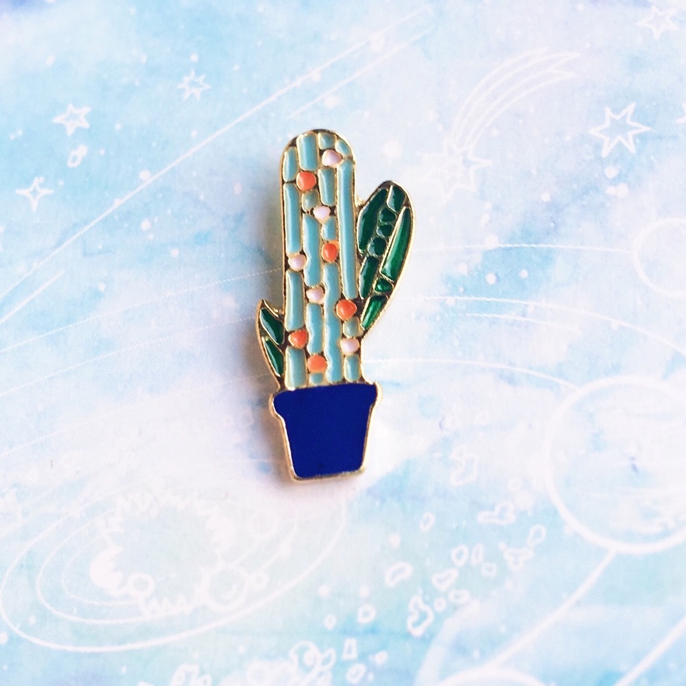 ✨ Flowering cactus Pin ✨ - Picture 2 of 5